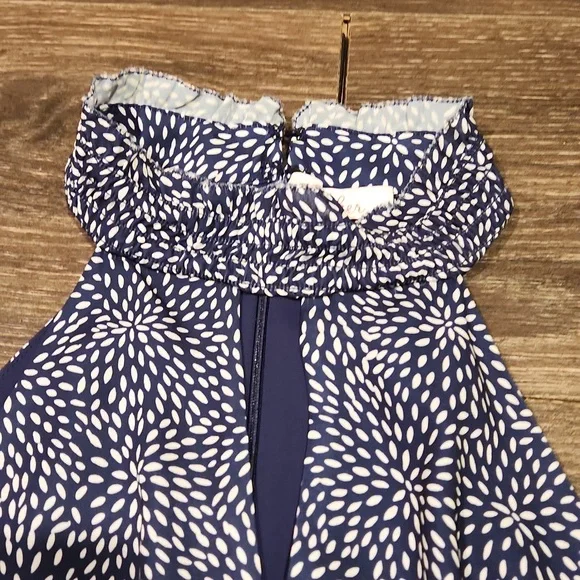 ❤️ PARKER HALTER FIT & FLARE DRESS IN NAVY WHITE PEBBLE DOT, MEDIUM - Picture 3 of 10